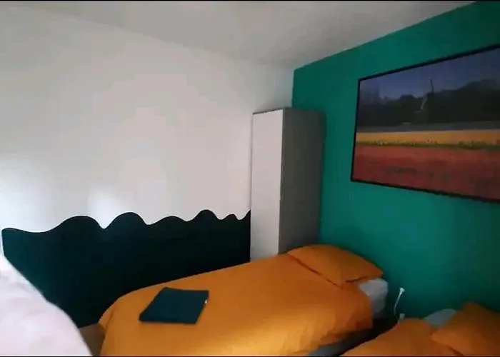 Nicole, Not For Parties, Not A Hotel, Room With Shared Bathroom, No Kitchen