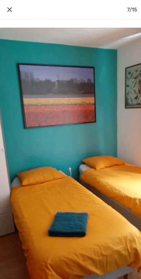 Quarto em Acomodações Particulares Nicole, Not For Parties, Not A Hotel, With Shared Bathroom, No Kitchen Amesterdão